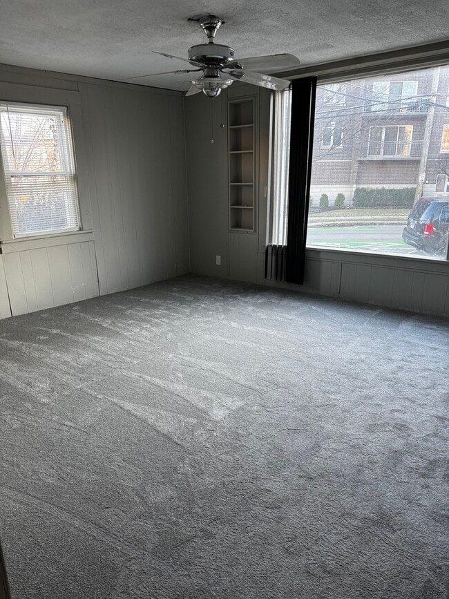 Building Photo - 1488 E Thacker St