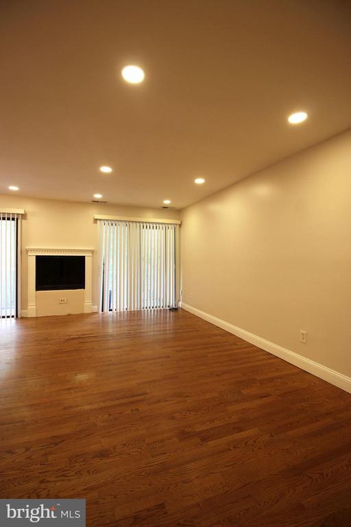 Building Photo - 3946 El Camino Pl