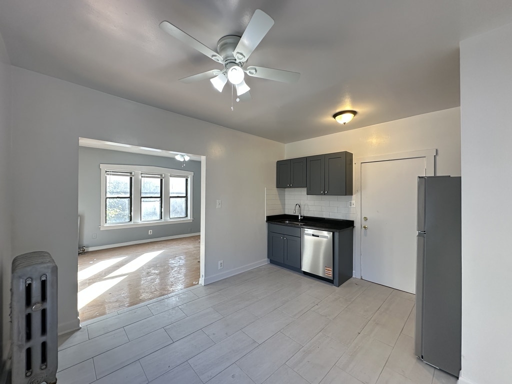 Building Photo - 1319.5 W Estes Ave