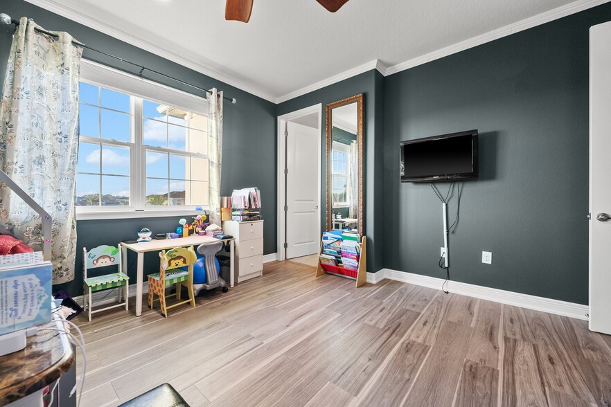 Building Photo - 7484 Ripetta St