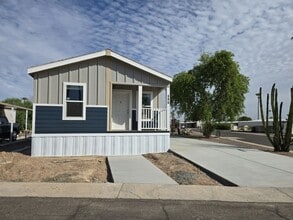 Building Photo - 10701 N 99th Ave