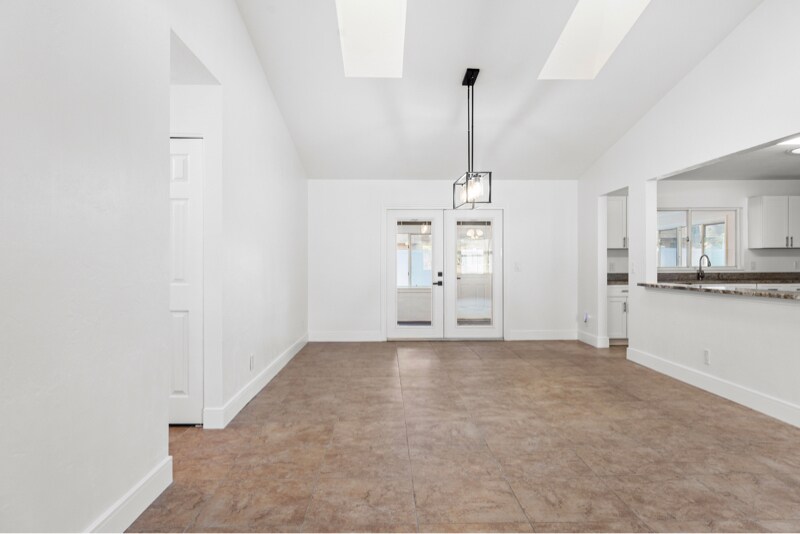 Building Photo - 807 Scrub Oak St