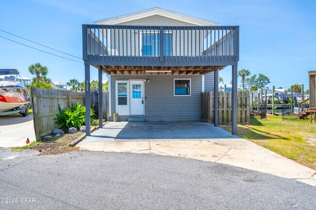 Building Photo - 929 Marina Dr