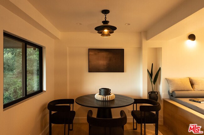 Building Photo - 7802 Torreyson Dr