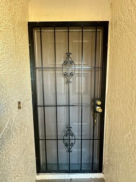 Building Photo - 12213 Augusta Woods Cir