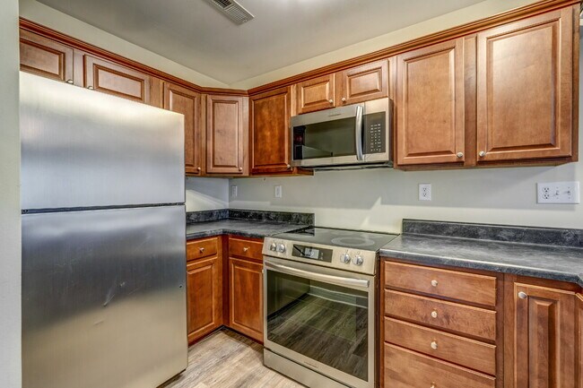 Building Photo - 3 Bedroom Duplex Minutes from UVA & Medical Center – $2,200/mo