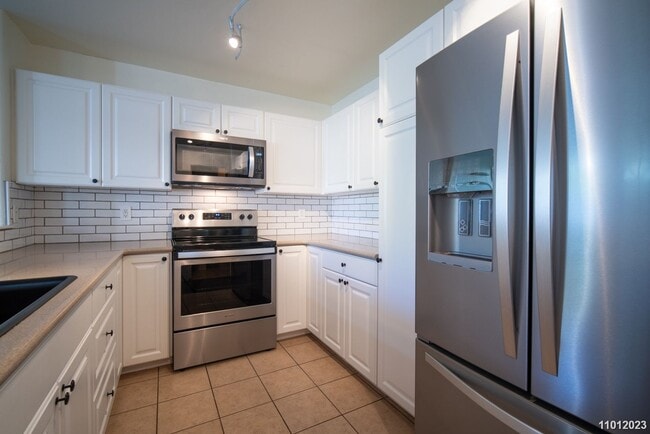 Building Photo - $3900 | 3br/2.5ba Townhome in Fairway's Edge (Ewa Beach) Kaioli Street, Ewa Beach, HI 96706