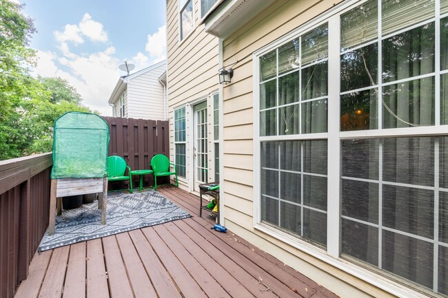 Building Photo - Rare Find in Downtown Decatur – 2-Car Gara...