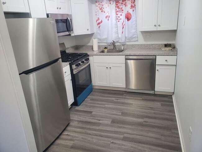 Building Photo - 1143 E Sydney St