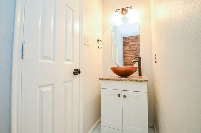 Building Photo - 16406 Star Canyon Ct