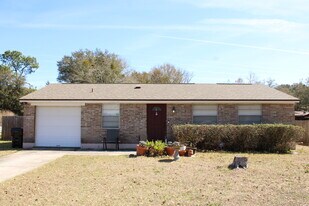 Building Photo - 1563 Pawnee St