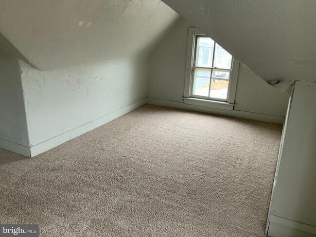 Building Photo - 334 Blue Bell Rd