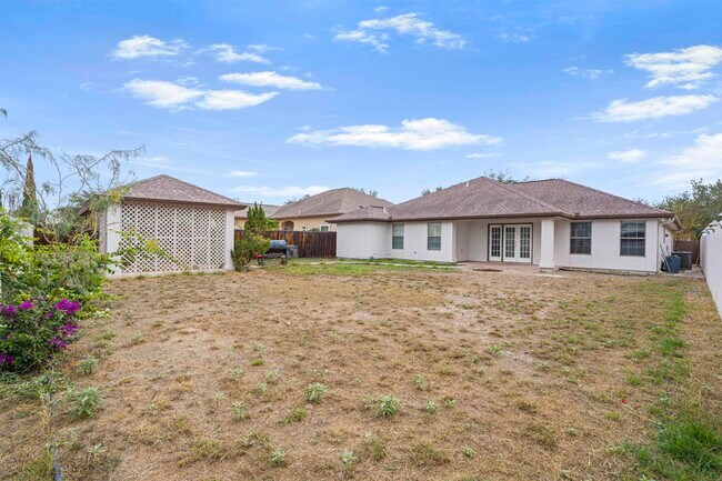 Building Photo - 3814 Sandcliff Dr