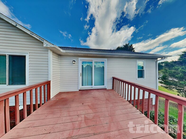 Building Photo - 4158 Ringtail Ct SE