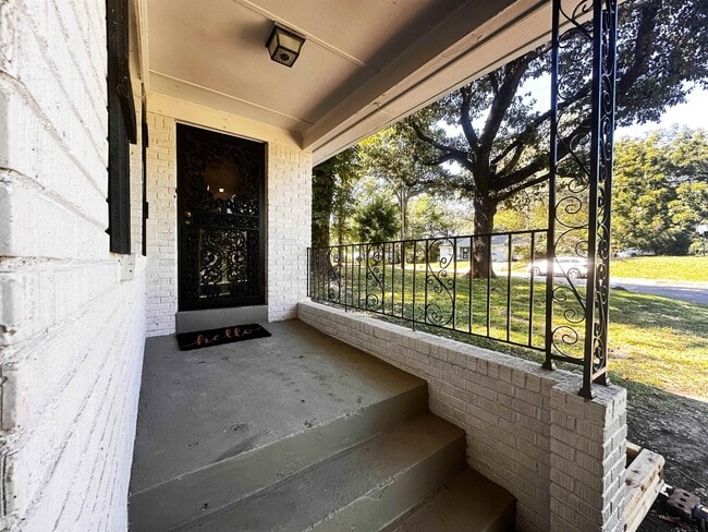 Building Photo - 3766 Argonne St