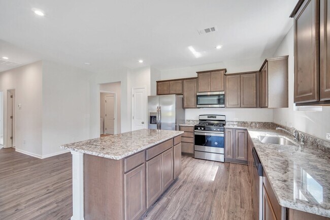 Building Photo - 82 Hillcrest Wy