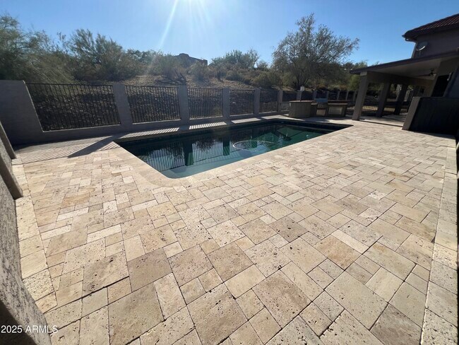 Building Photo - 15230 N Blackbird Dr