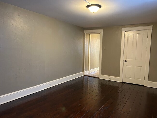 Building Photo - 510 W Orange St