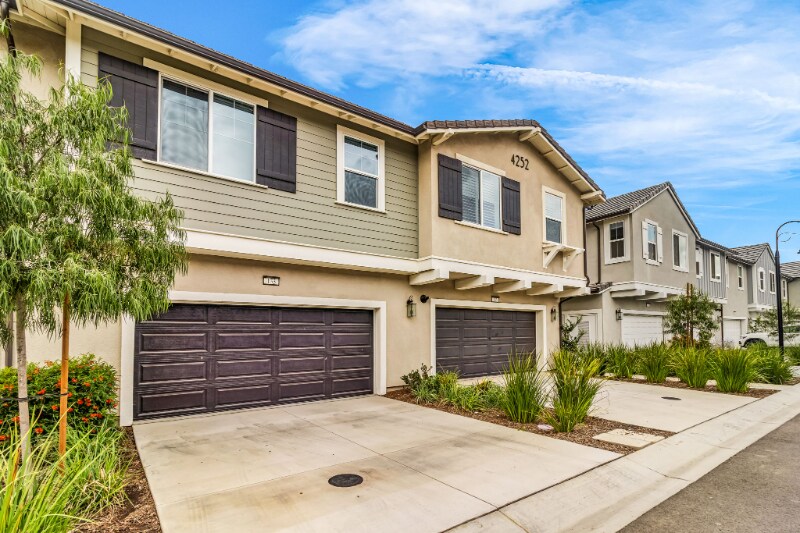 Building Photo - 4252 E Sage Paseo