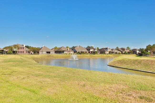 Building Photo - 23310 Parkway Lakes Ln