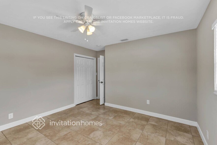 Building Photo - 6815 N 48th St