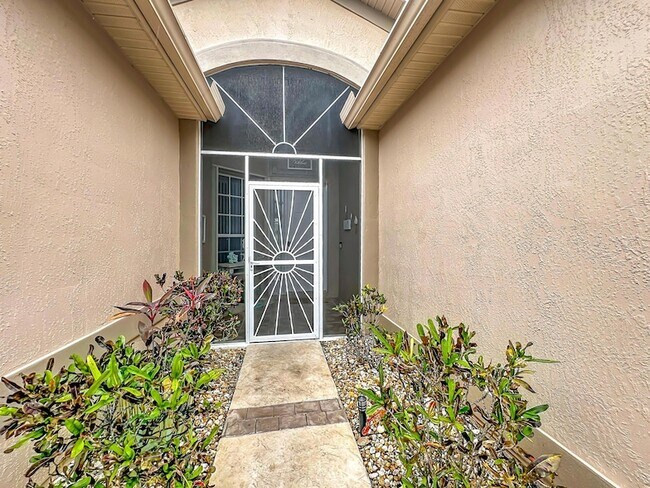 Building Photo - 1343 Shoreline Cir