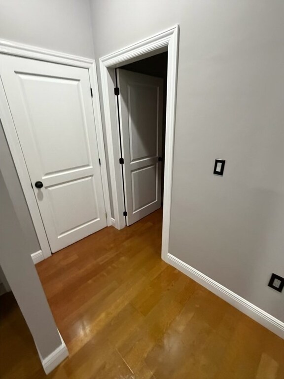 Building Photo - 7 Main St