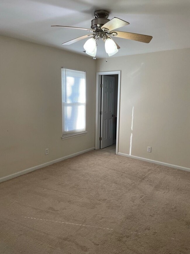 Building Photo - Charming 3-Bedroom Home with Garage in Virginia Beach