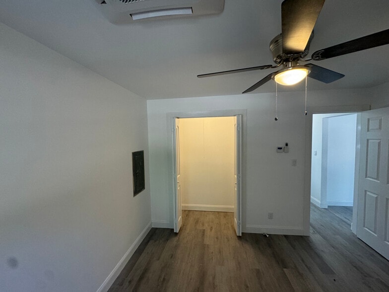 Building Photo - 235 E Olive St