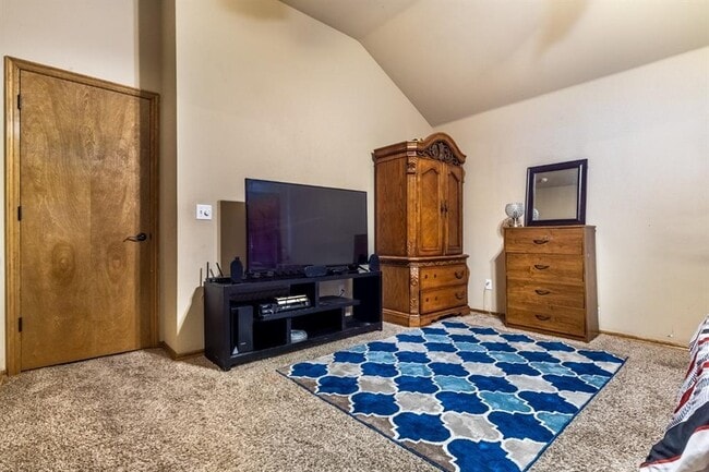 Building Photo - 8205 Hillers Rd