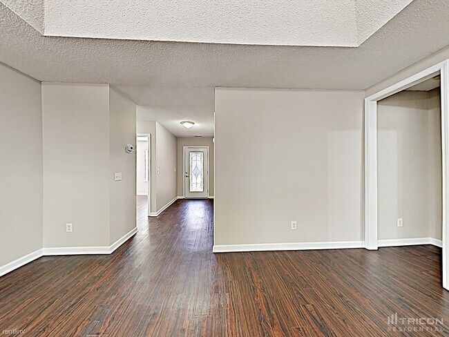 Building Photo - 121 Summer Vale Dr