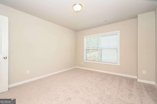 Building Photo - 818 Calvin Pk Dr
