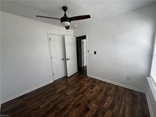 Building Photo - 1314 Summit Ave