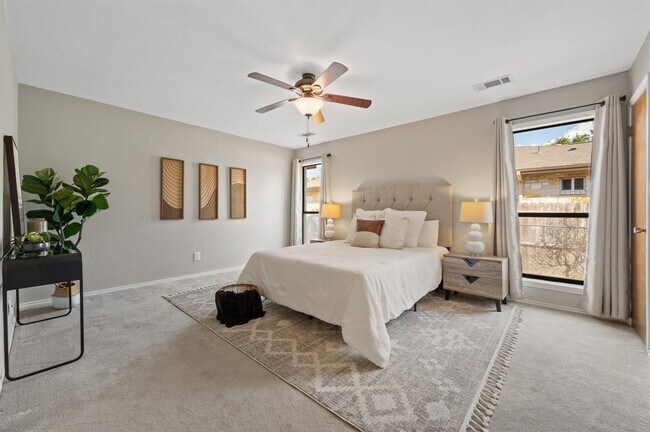 Building Photo - 20807 Boggy Ford Rd