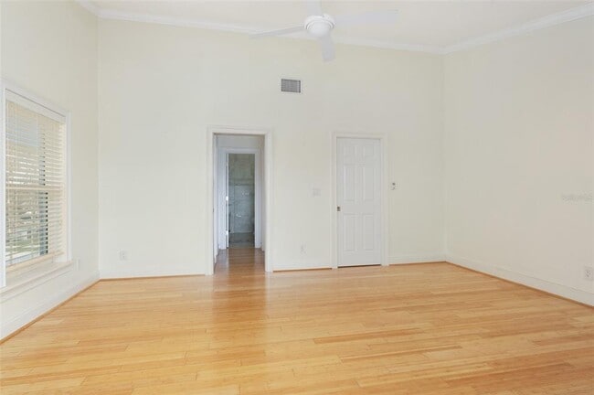 Building Photo - 11820 Capri Cir S