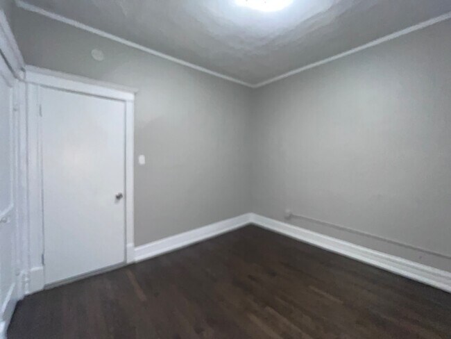 Building Photo - 2707 E 78th St