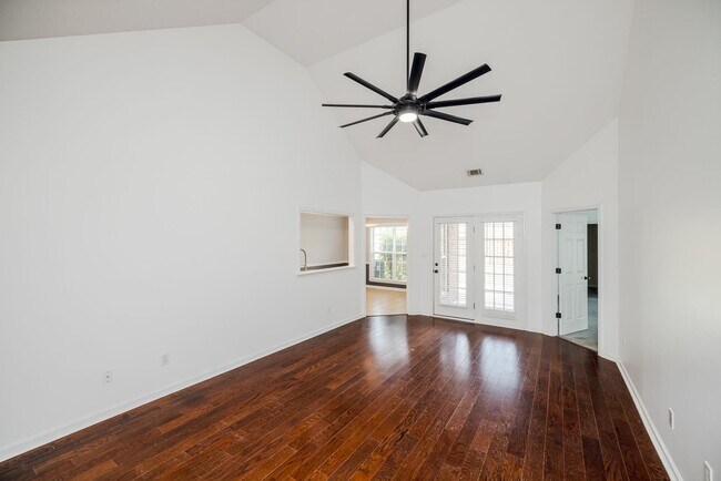 Building Photo - 1053 Grove Landing Ln