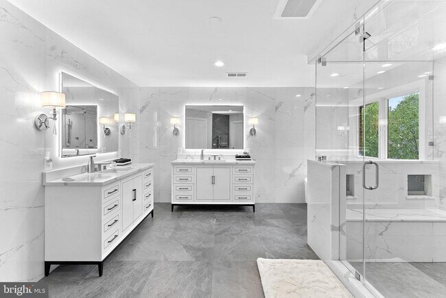 Building Photo - 20589 Myers Pl