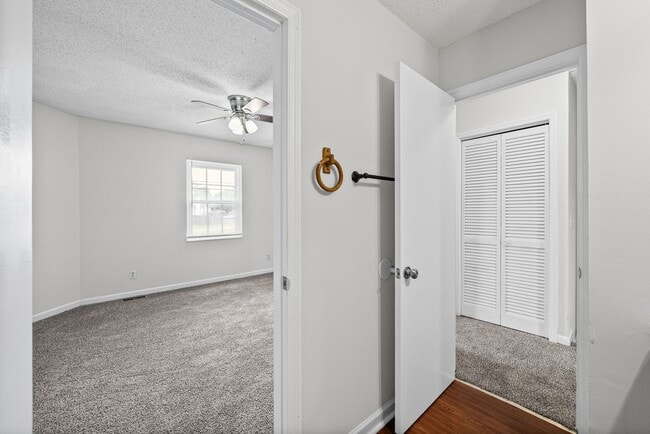 Building Photo - 105 Greenland Ct