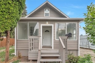 Building Photo - 730 S Elmgrove St