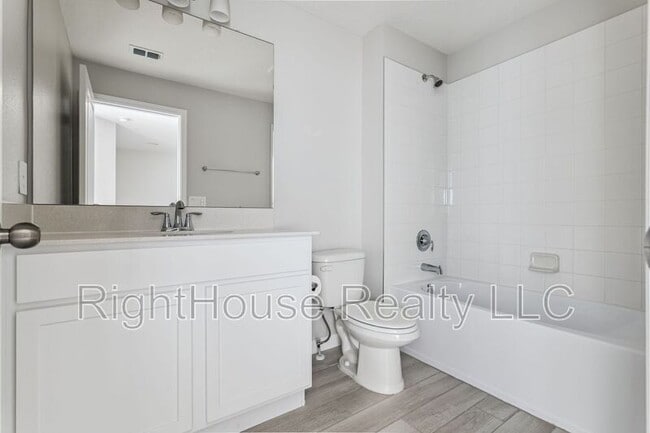 Building Photo - 141 Cape Honeysuckle Pl