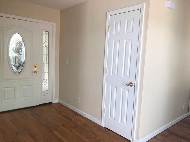 Building Photo - 3/2 home in Lake Wildwood Gated Community, Penn Valley, CA 95946