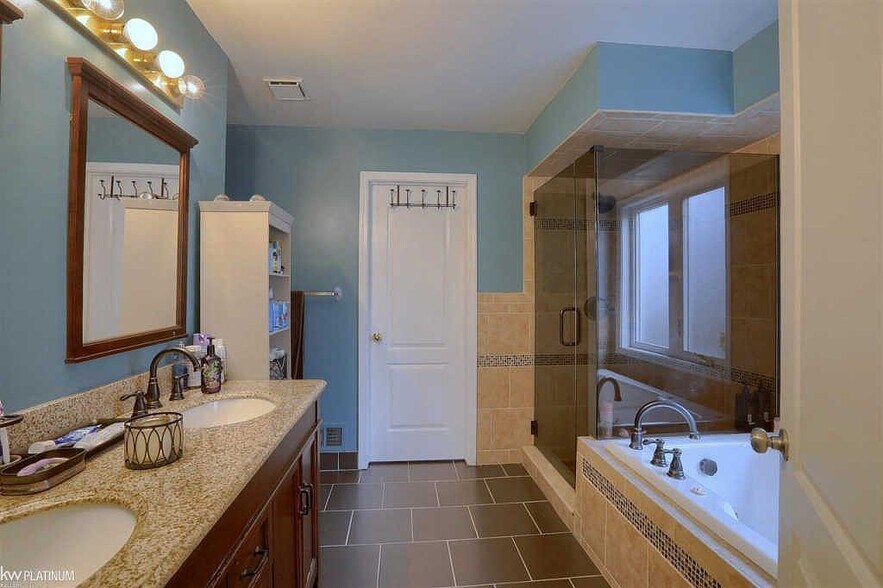 Building Photo - 53099 Pimpernil Ln