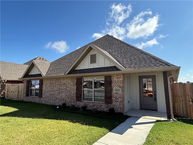 Building Photo - 4205 SW Pawhuska St