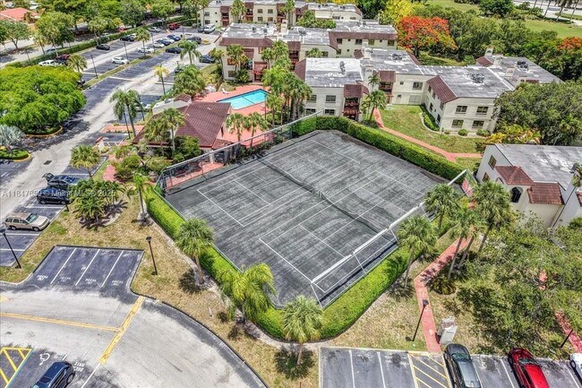 Building Photo - 8550 SW 149th Ave