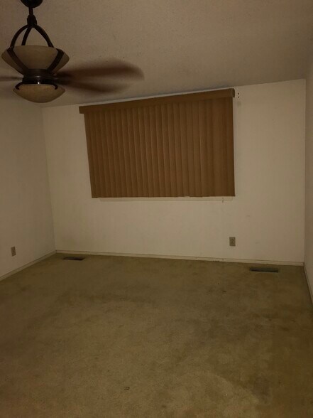 2nd bedroom - 9306 Fernglen Dr