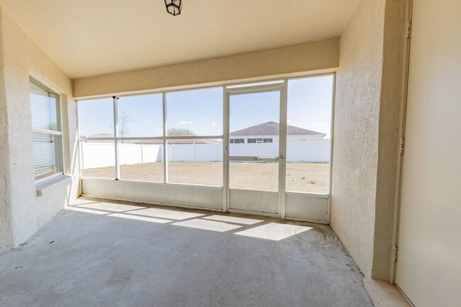 Building Photo - 440 Savanna Pointe St