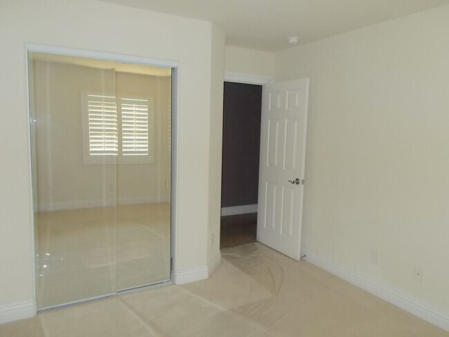 Building Photo - 8317 W Jeremiahs Lodge Ave