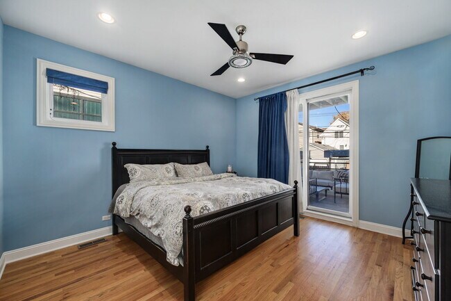 Building Photo - 2512 W Thomas St