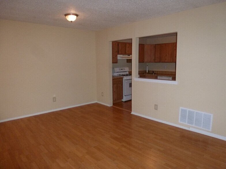 Building Photo - 16-8 Sacramento Ct